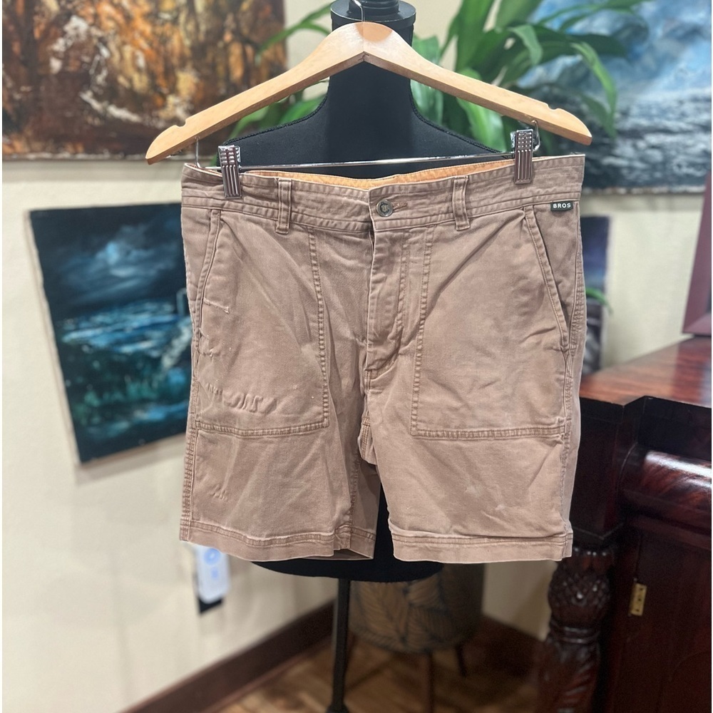 Howter Bros work shorts size 32 in used condition